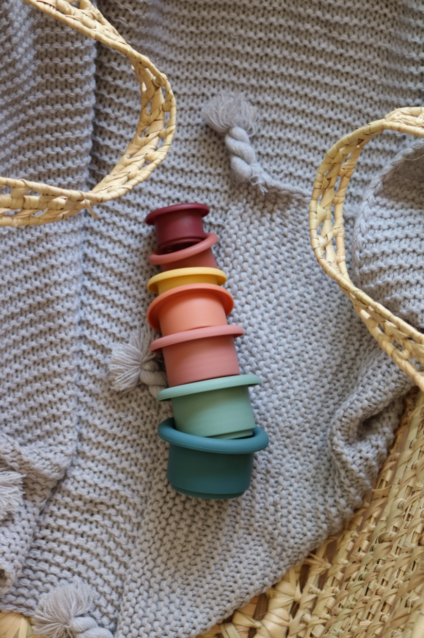 Silicone Stacking Cups: Dark Rainbow